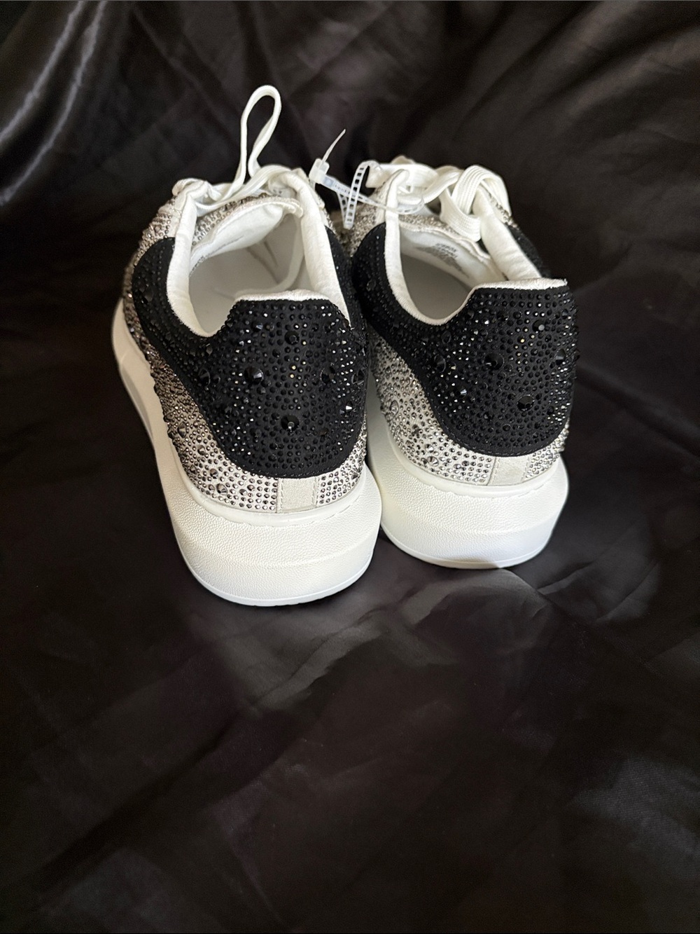 Steve Madden White & Black Crystal Embellished Men’s Lace-Up Sneakers Size 8.5 - Picture 3 of 9